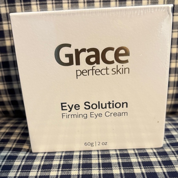 Grace Perfect Skin Eye Solution Firming Eye Cream - White